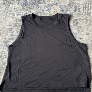 Lululemon train to be tank top